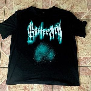 Black and green vintage tshirt